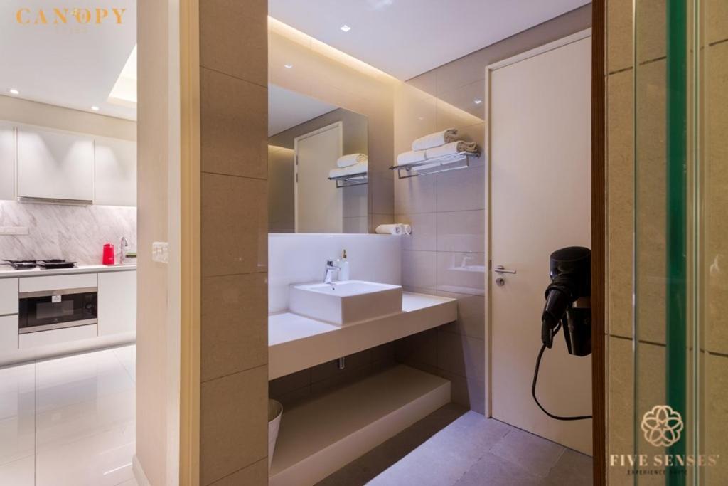 Canopy Lives At Tribeca Residence, Five Senses Куала-Лумпур Экстерьер фото